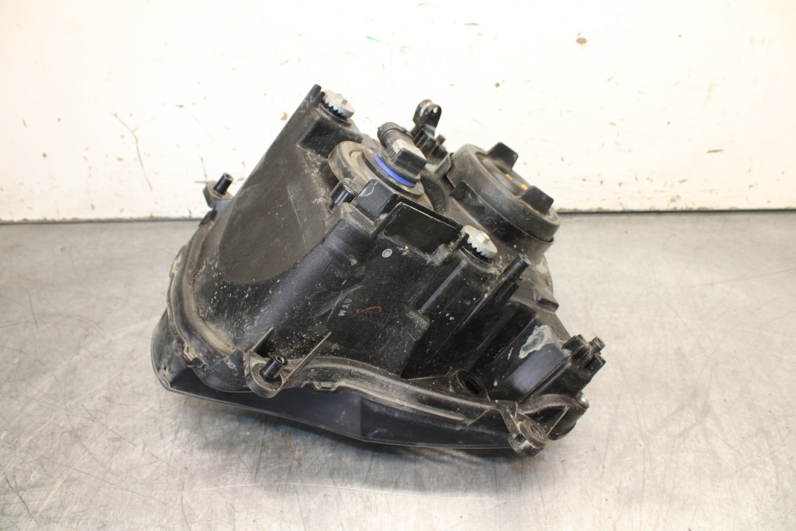 06-07 SUZUKI GSXR 600 FRONT HEADLIGHT HEAD LIGHT LAMP BB243