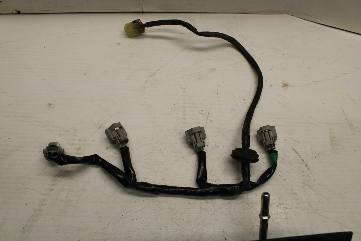 07 YAMAHA YZF R6 2c0 SECONDARY FUEL INJECTORS TOP AIRBOX GAS RAIL BB284