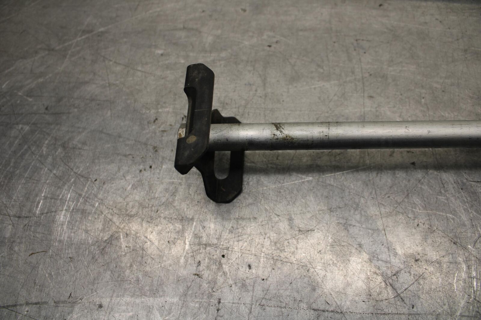 08-12 KAWASAKI NINJA 250R EX250J REAR AXLE BACK WHEEL RIM PIVOT BOLT AXEL BB612