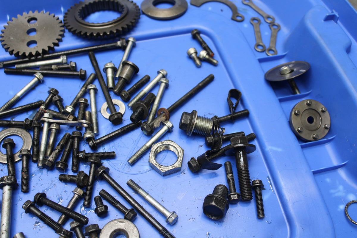 09 KAWASAKI NINJA 250R ENGINE BOLTS HARDWARE MOTOR SCREWS LEFTOVERS BB824
