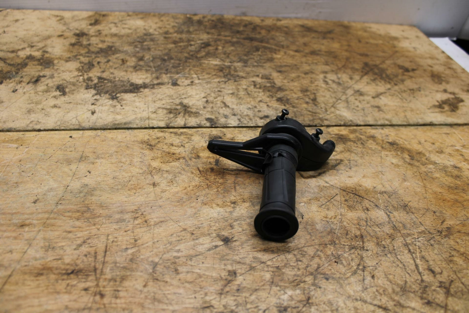 13-18 KAWASAKI NINJA ZX6R THROTTLE CABLE LINE HOUSING GUIDE BB349