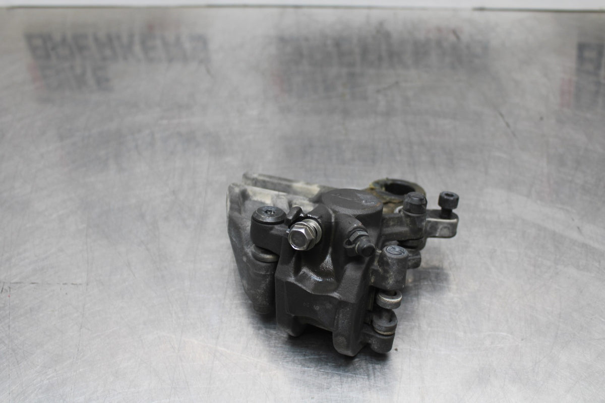 19-23 KAWASAKI NINJA ZX6R REAR BACK BRAKE CALIPER W MOUNT BRACKET BB188