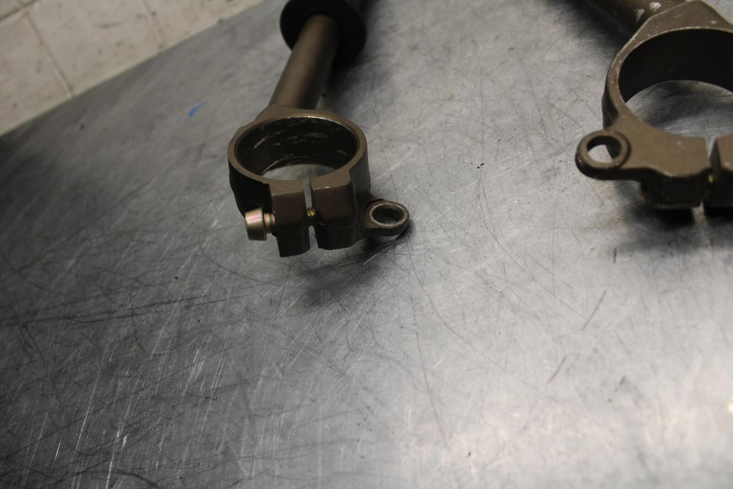 2005 Kawasaki Ninja ZX6R ZX636C LEFT RIGHT CLIP ON ONS HANDLEBARS PAIR SET BB03