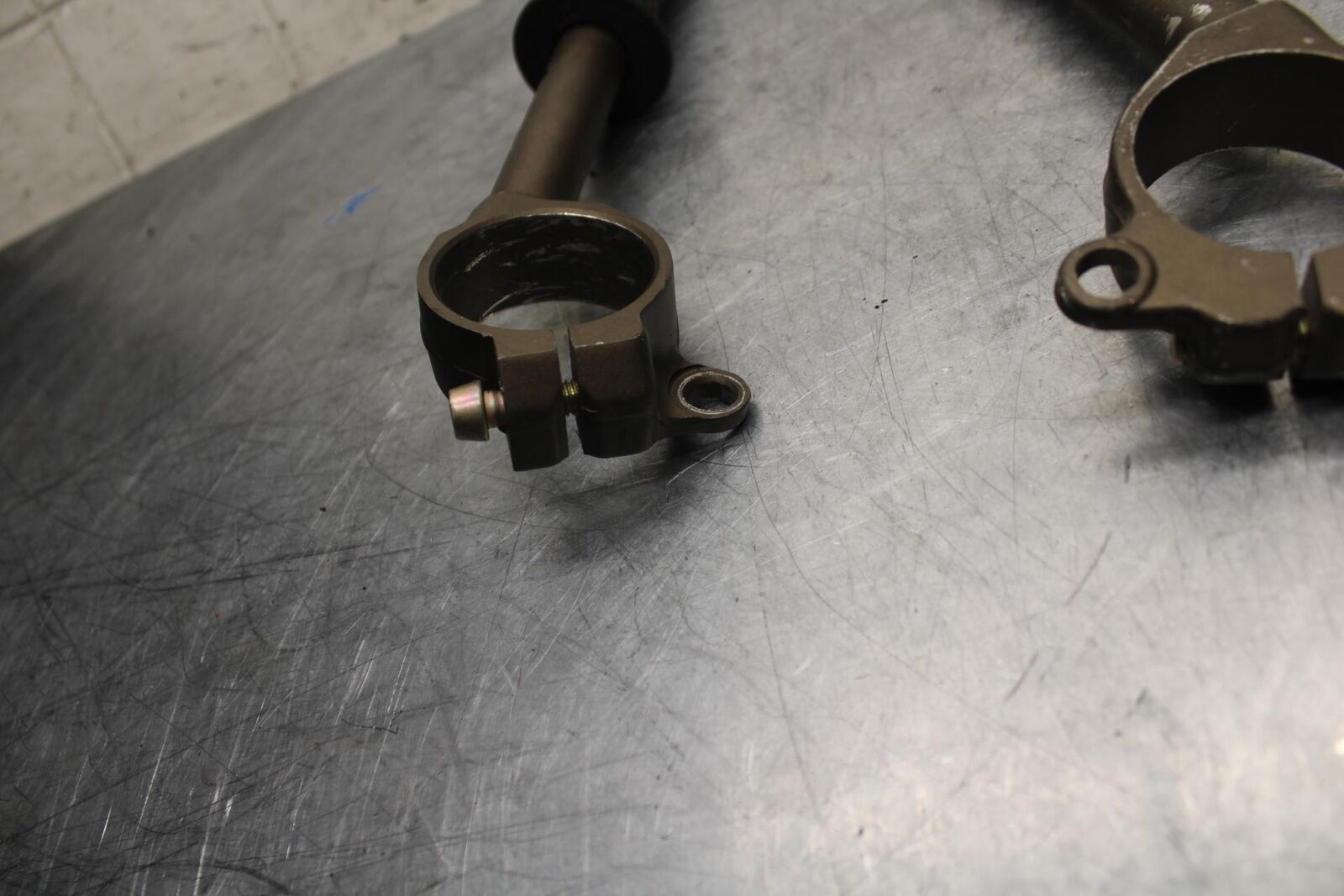 2005 Kawasaki Ninja ZX6R ZX636C LEFT RIGHT CLIP ON ONS HANDLEBARS PAIR SET BB03