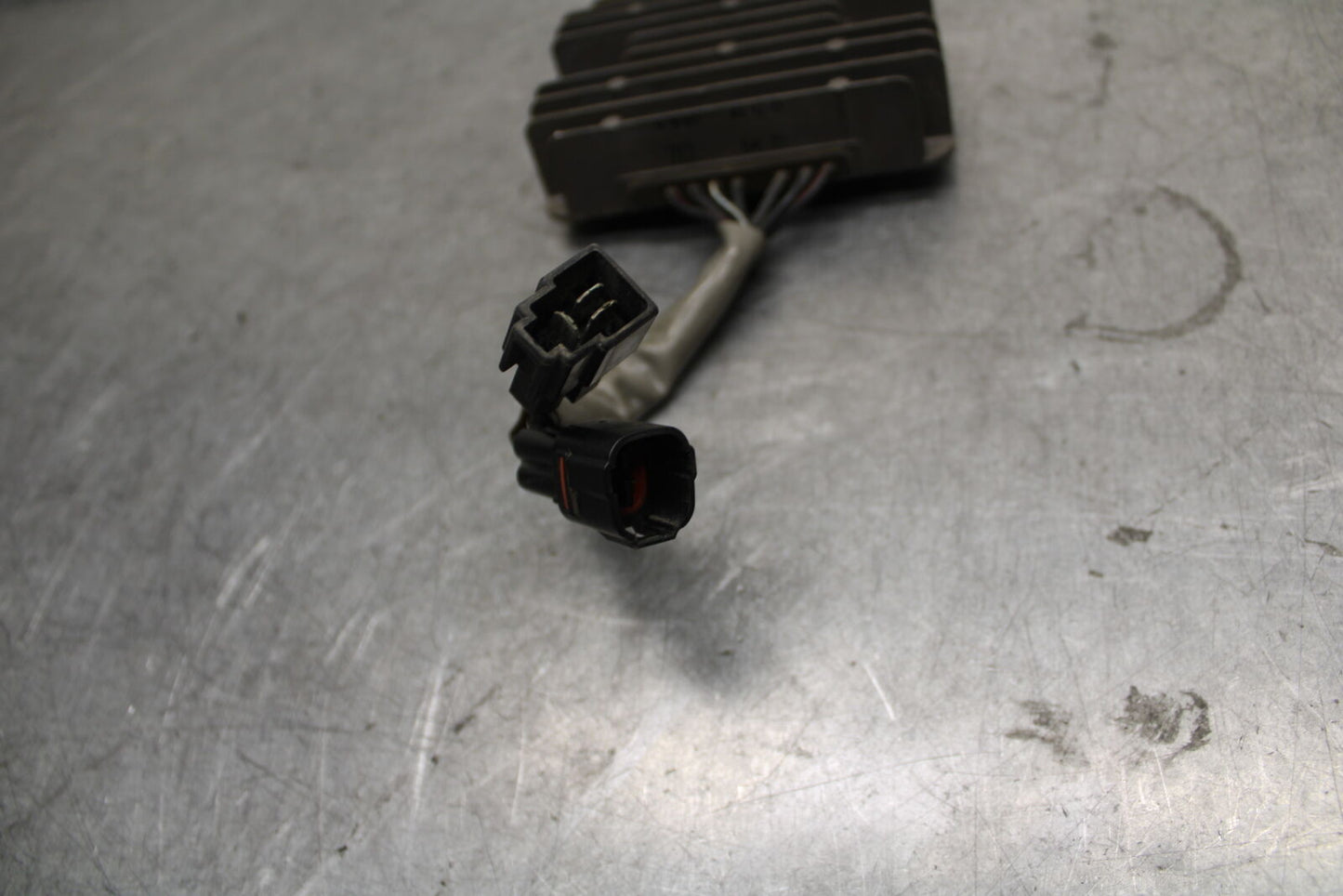 05-06 SUZUKI GSXR1000 RECTIFIER VOLTAGE REGULATOR BB677