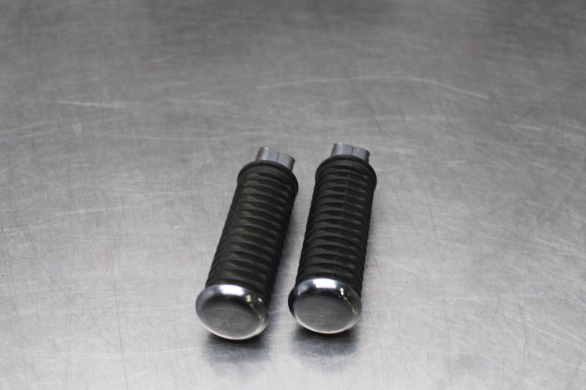 07 HONDA VTX1300R REAR PASSENGER FOOT STEP PEG SET PAIR BB825