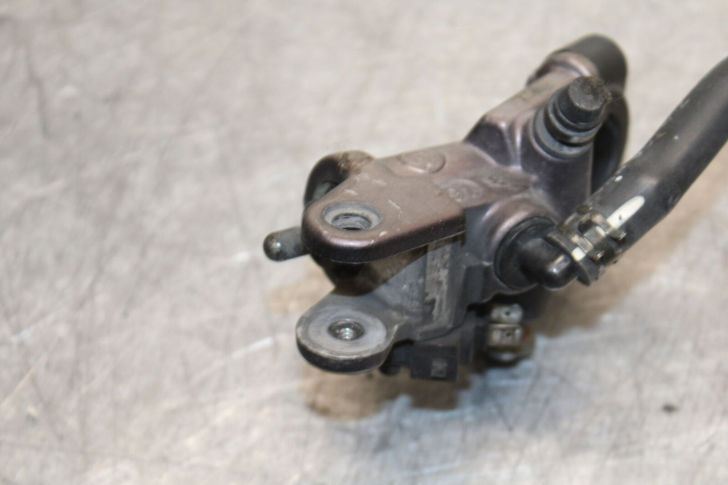 06 YAMAHA YZF R6 FRONT BRAKE MASTER CYLINDER BB716
