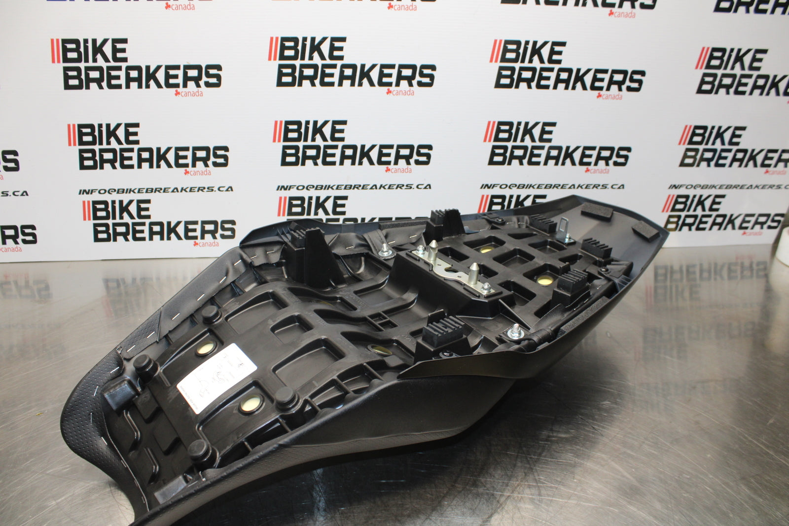 23-24 KAWASAKI NINJA ZX14R NEW!! FRONT REAR SEAT SADDLE & SOLO FAIRING BB153