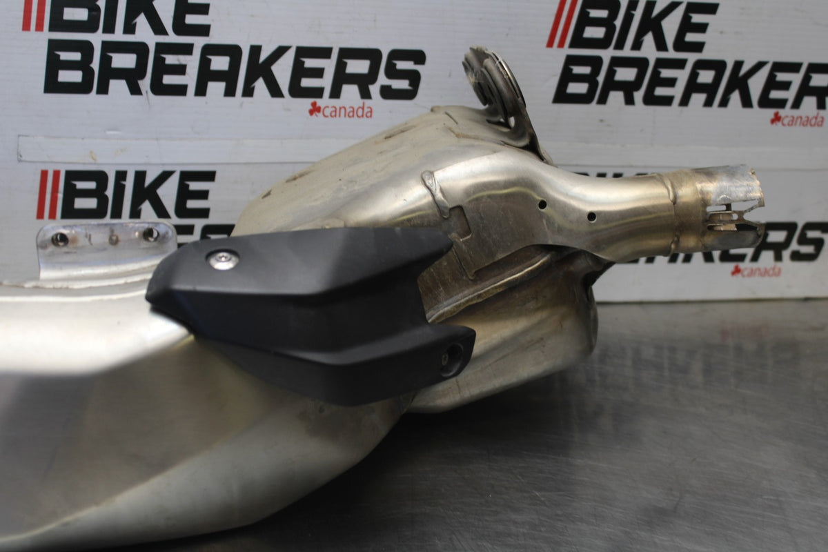 20-23 BMW F900R EXHAUST PIPE MUFFLER SLIP ON CAN SILENCER BB923