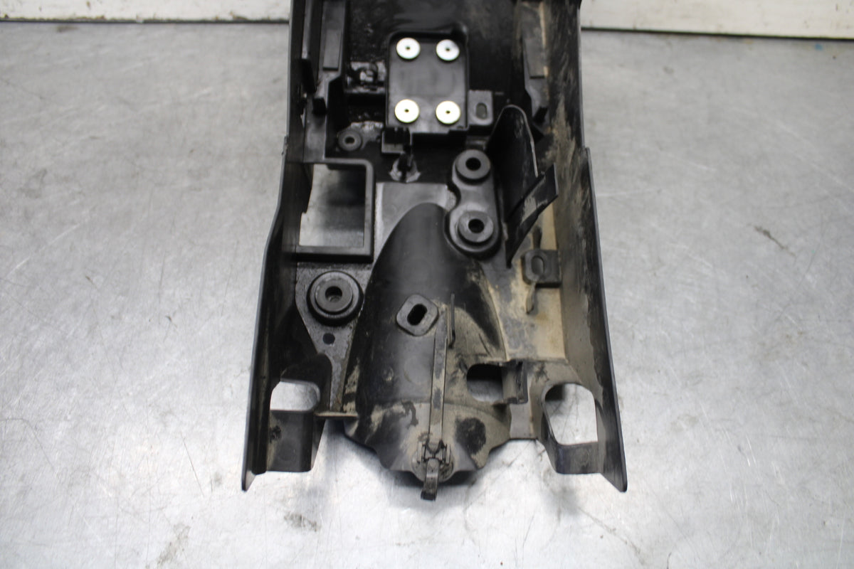 22-24 YAMAHA XSR900 REAR BACK TAIL UNDERTAIL BATTERY TRAY PLASTIC BB683