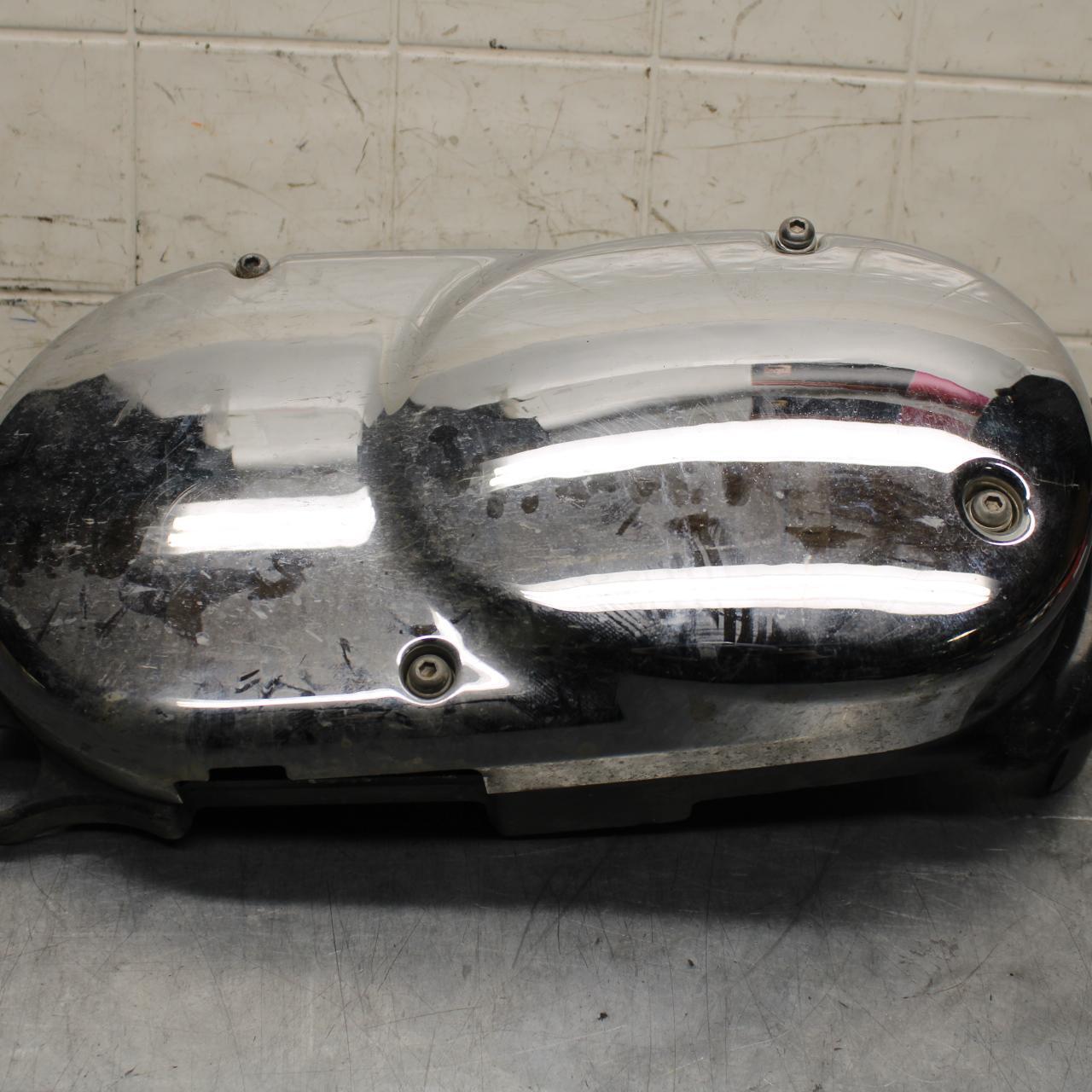 2005 Kawasaki Vulcan 1600 VN1600D Nomad ENGINE SPROCKET COVER BB556