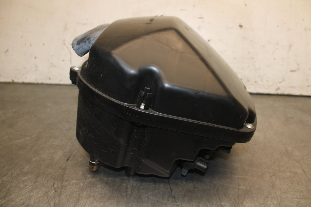 17-24 SUZUKI SV650 AIRBOX AIR INTAKE FILTER BOX BB706