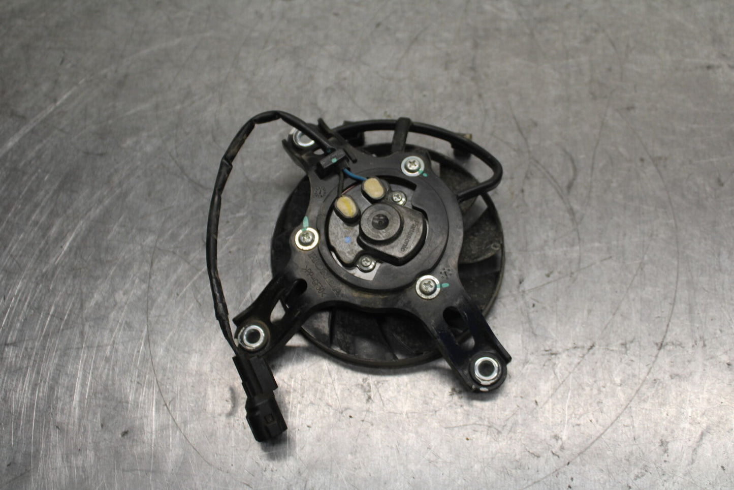 15-19 HONDA CBR300R ENGINE RADIATOR COOLING FAN  BB112