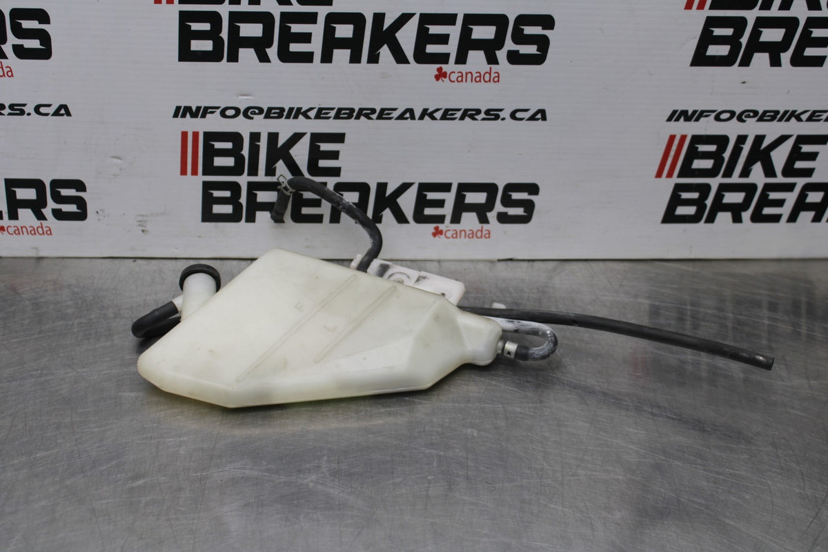05-06 SUZUKI GSXR1000 COOLANT WATER TANK RESERVOIR BOTTLE BB857