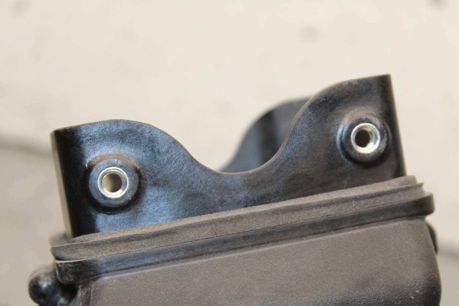 16 KAWASAKI NINJA ZX10R RAM AIR INTAKE TUBE DUCT 39045-0041 BB650