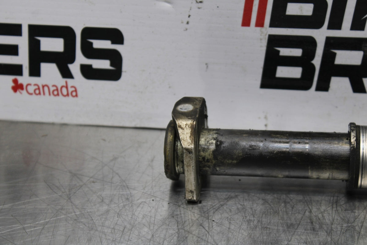 06-07 SUZUKI GSXR 600 REAR AXLE BACK WHEEL RIM PIVOT BOLT AXEL BB178