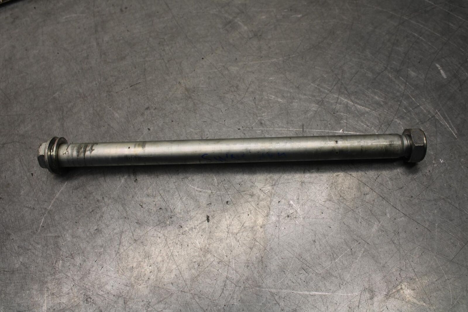 2008 Honda CBF1000 REAR BACK SWINGARM BOLT SUSPENSION PIVOT AXLE BB641