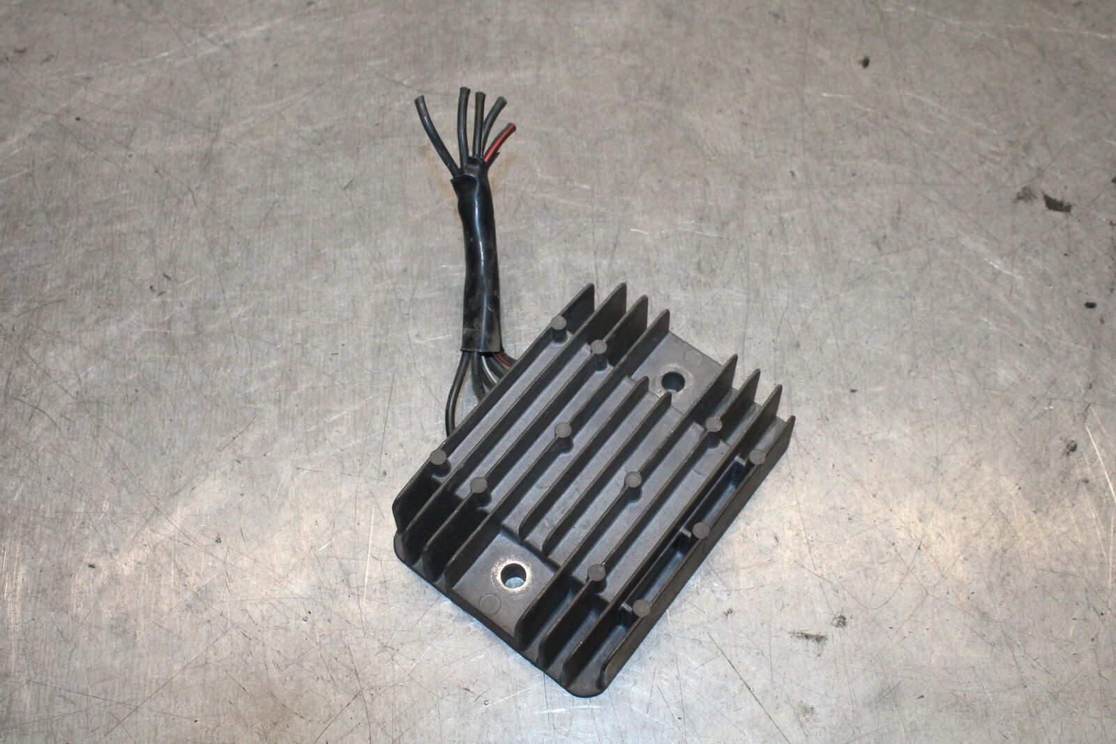 04-05 SUZUKI GSXR600 RECTIFIER VOLTAGE REGULATOR 32800-33E21  BB658