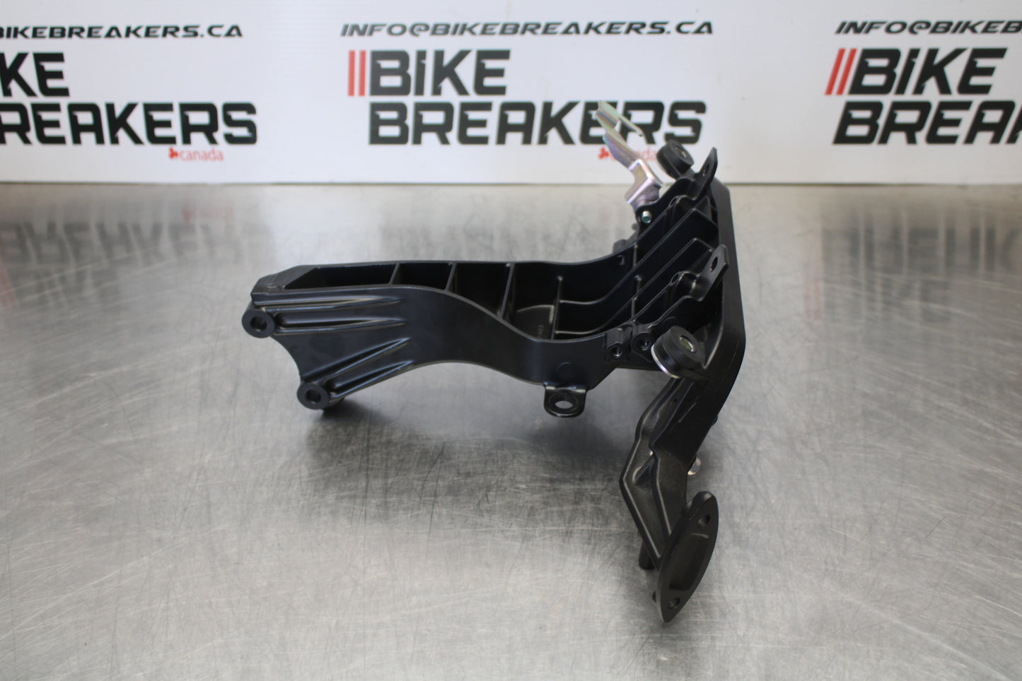 23-24 KAWASAKI NINJA ZX14R NEW!! UPPER FAIRING MIRROR GAUGES STAY BRACKET BB169