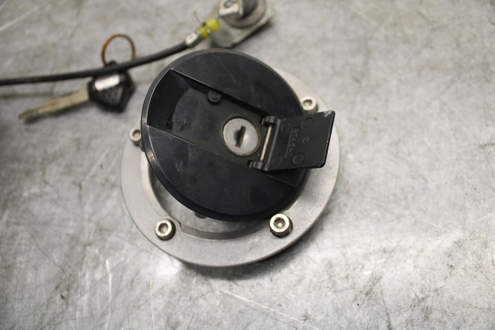 2007 Suzuki GSXR600 IGNITION LOCK KEY SET W/ GAS CAP  37101-40820 BB540