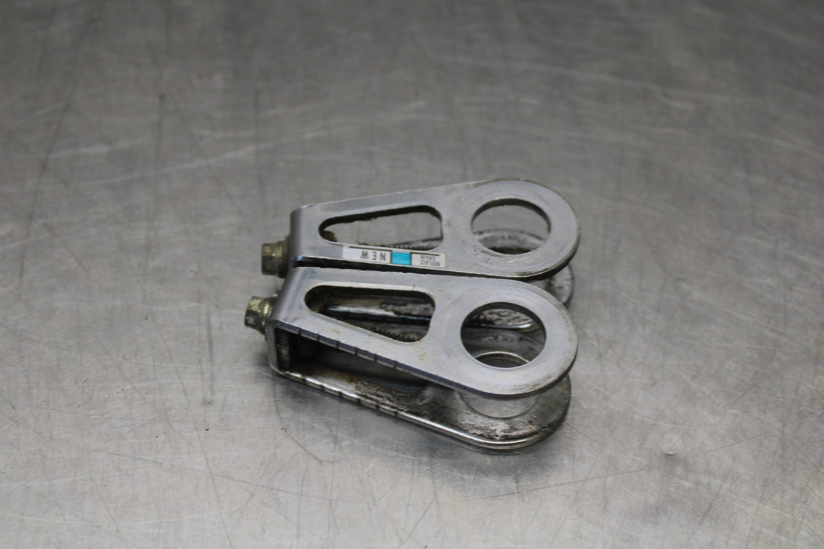 98-05 HONDA SUPER HAWK 1000 VTR1000F SWINGARM CHAIN TENSIONER ADJUSTMENT BB924
