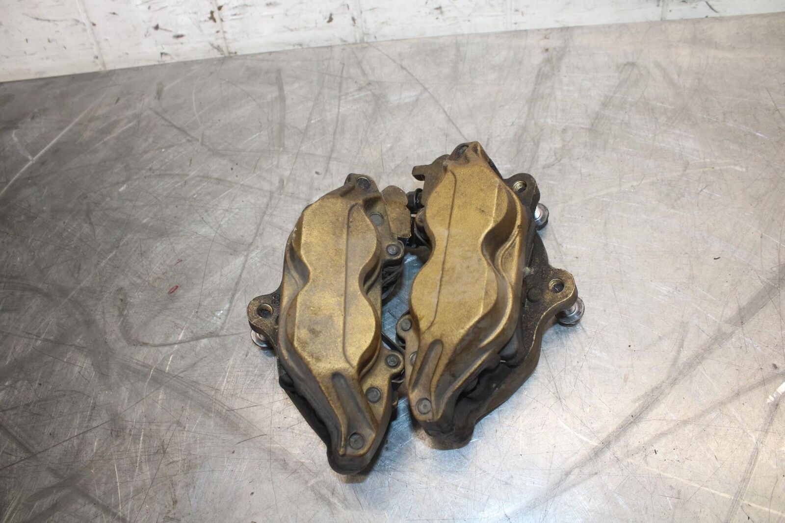 2001 Honda CBR929RR RIGHT LEFT FRONT BRAKE CALIPER SET PAIR CALIPERS BB515