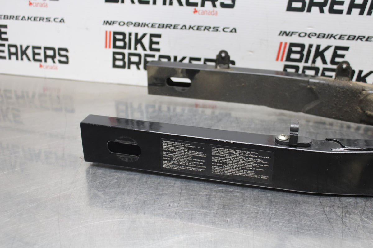 15 SUZUKI GW250F REAR SWINGARM BACK SUSPENSION SWING ARM BB789