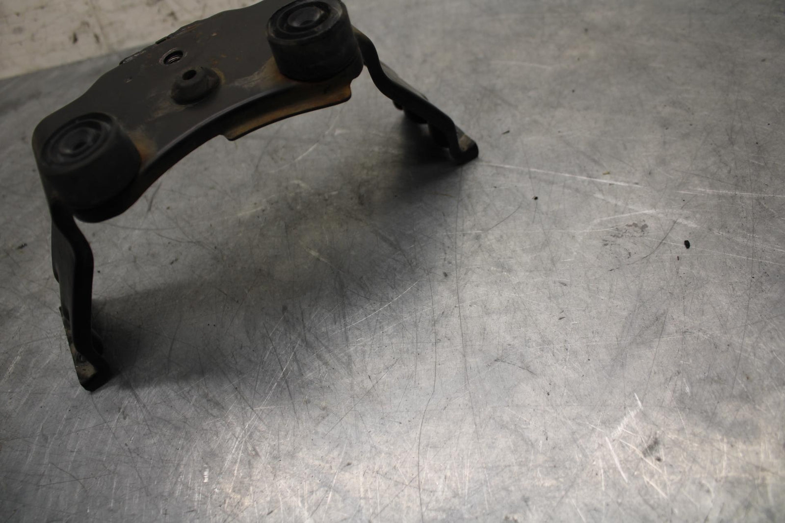 2005 Kawasaki Ninja 500R EX500D GAS TANK FUEL CELL PETROL RESERVOIR BRACKET BB36