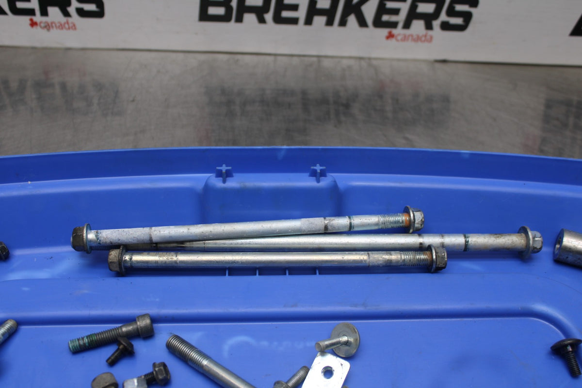 17-24 SUZUKI SV650 BOLTS HARDWARE MOTOR SCREWS BB829