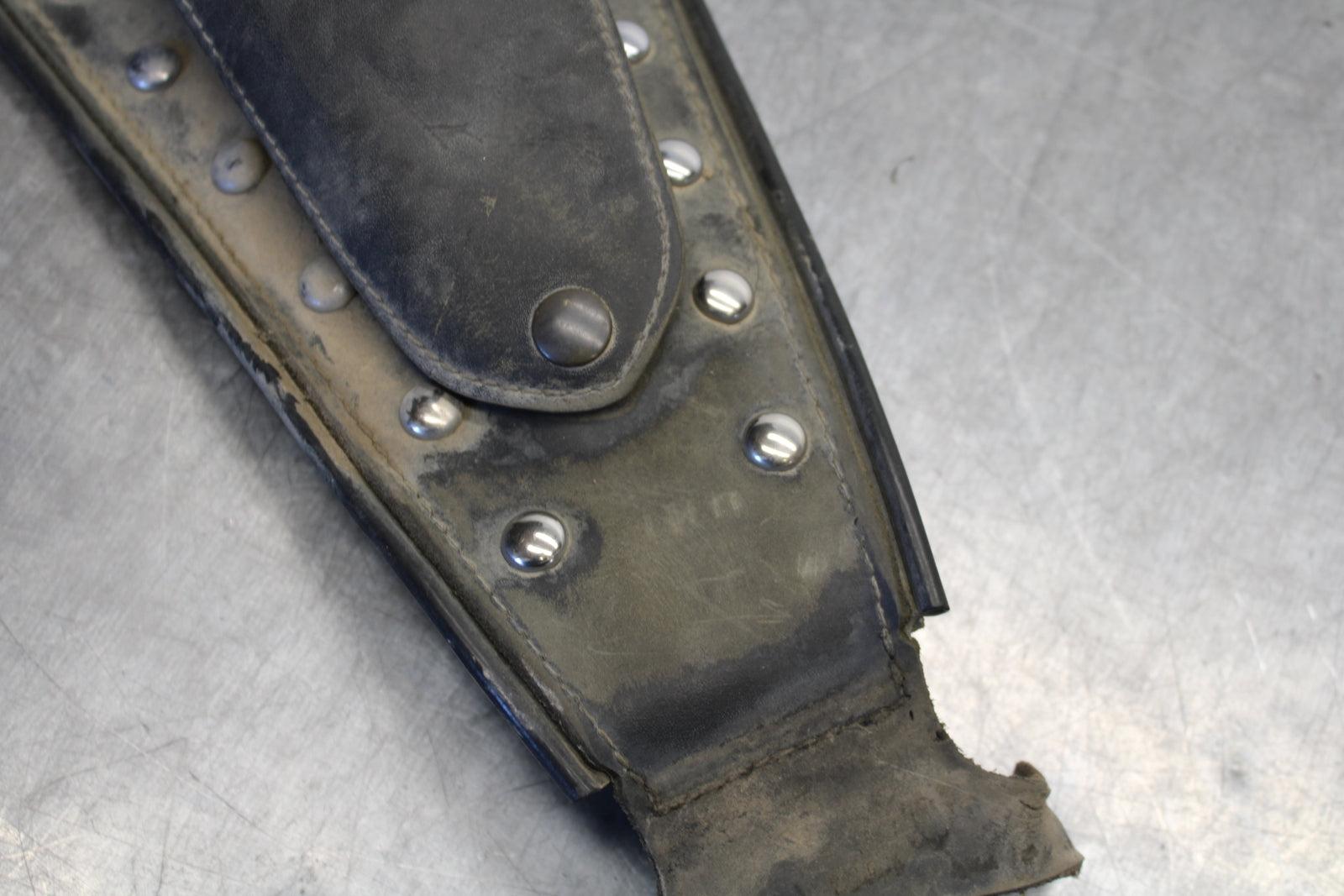 02-04 HONDA VTX1800S GAS TANK FUEL CELL BELT BB712