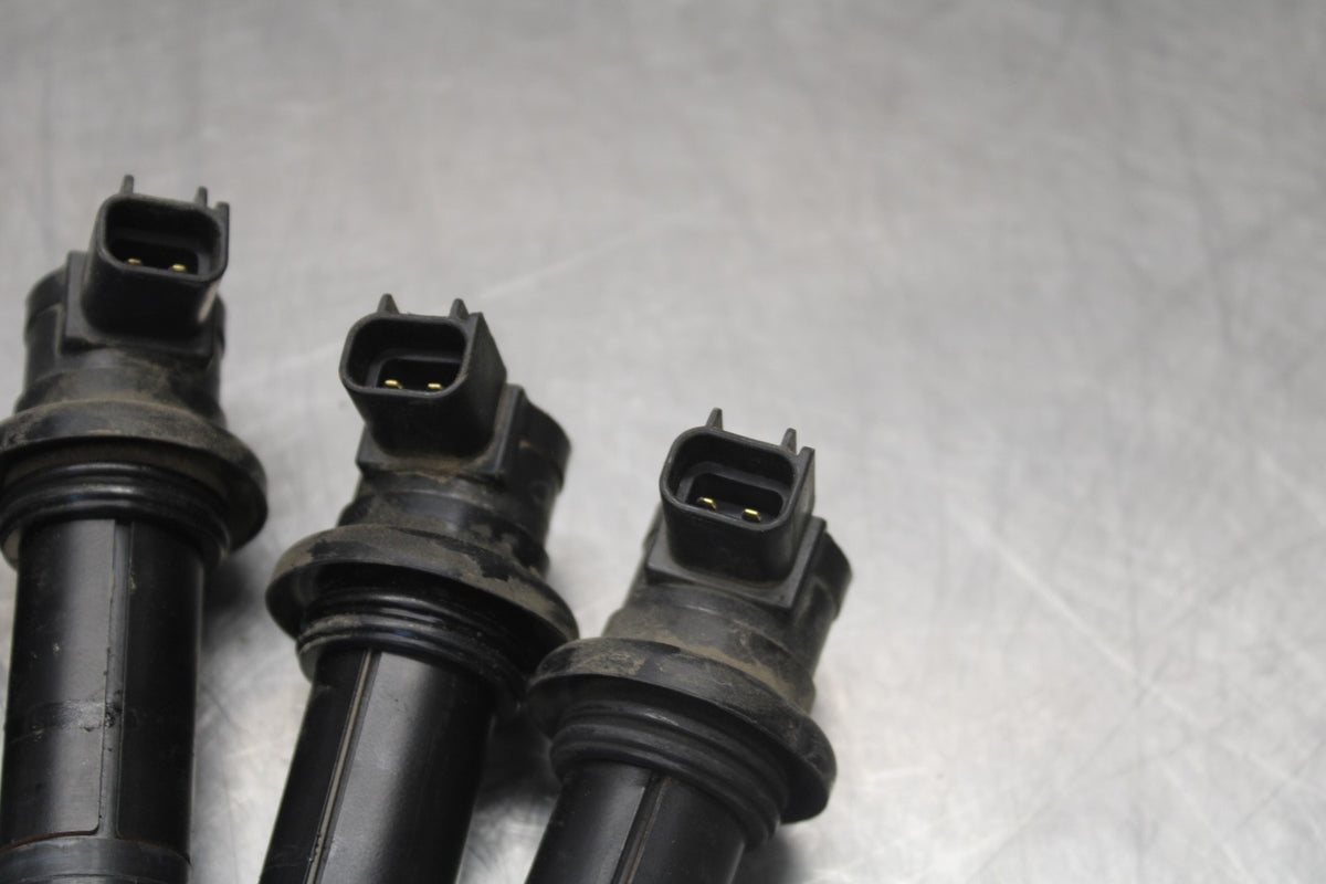 03 YAMAHA YZF R1 IGNITION COILS COIL SPARK PLUG CAPS BB895
