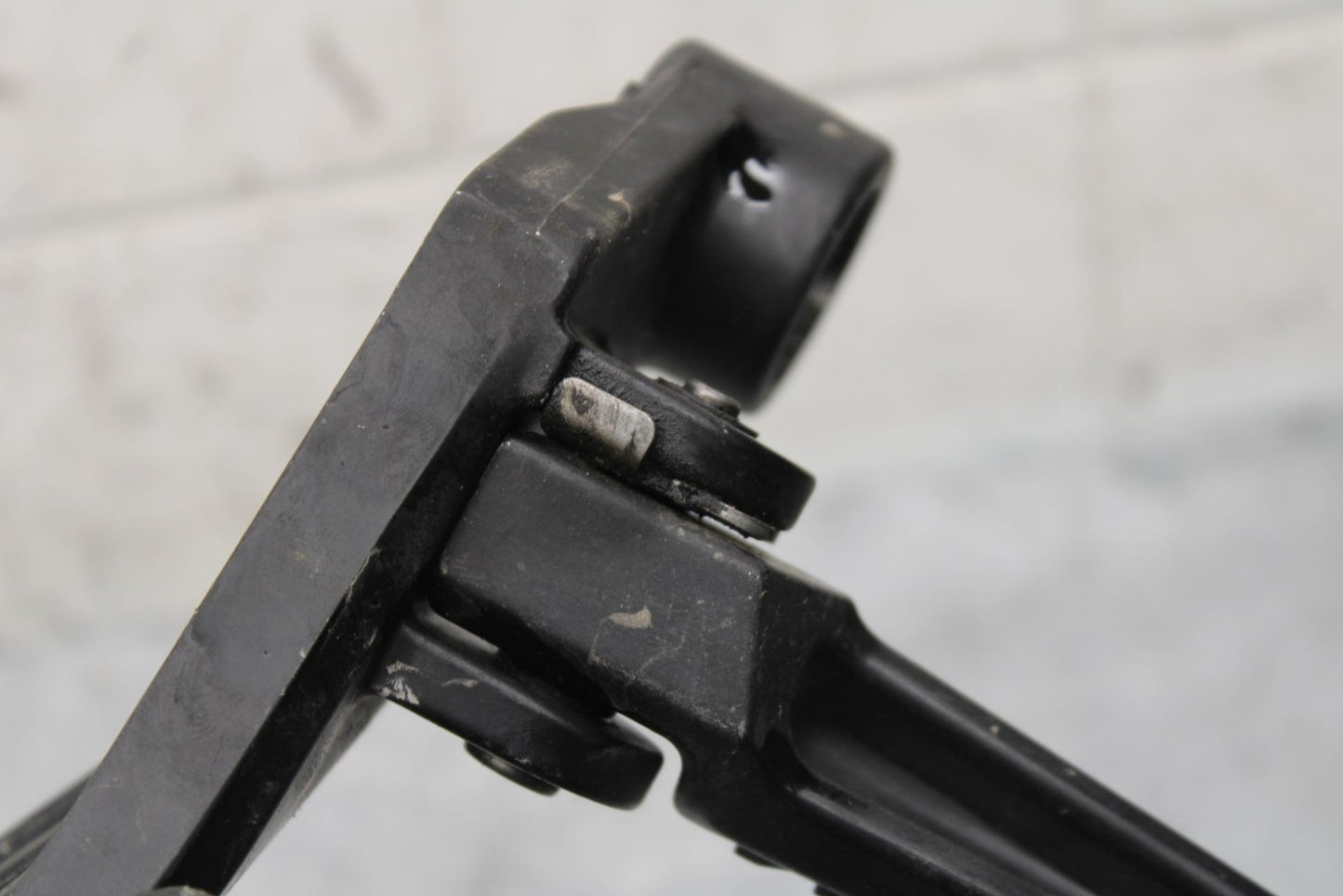 2000 Kawasaki Ninja ZX12R ZX1200A LEFT REAR BACK PASSENGER PEG 35063-1064