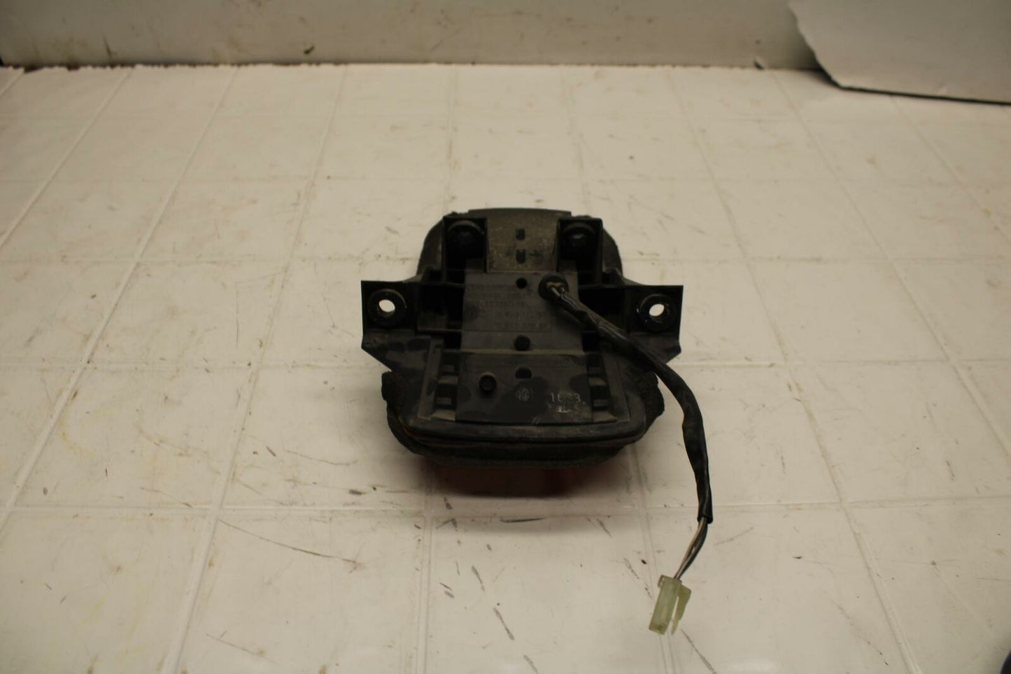 03-05 SUZUKI SV1000 REAR TAIL TAILLIGHT BACK BRAKE LIGHT BB405