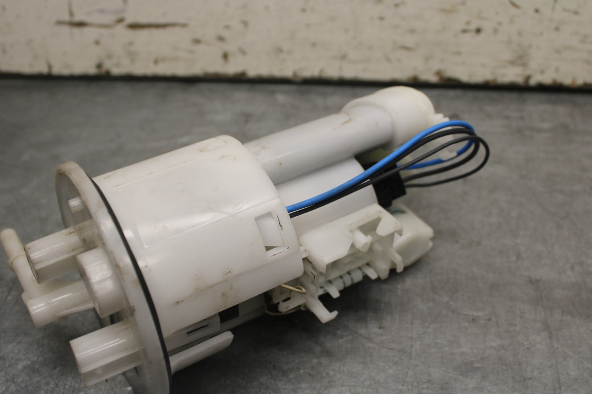 09-14 YAMAHA YZF R1 FUEL PUMP GAS PETROL SENDER UNIT 14B-13907-20-00 BB696