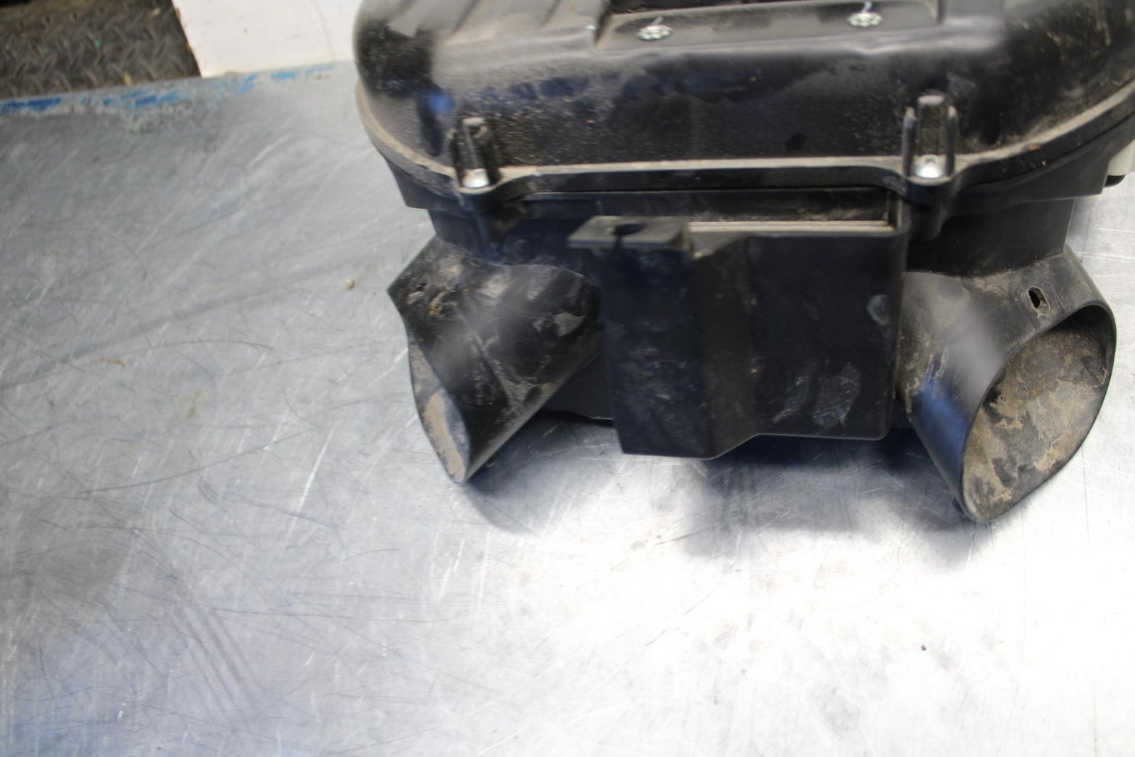 15-21 SUZUKI GSXR600 AIRBOX AIR INTAKE FILTER BOX BB463
