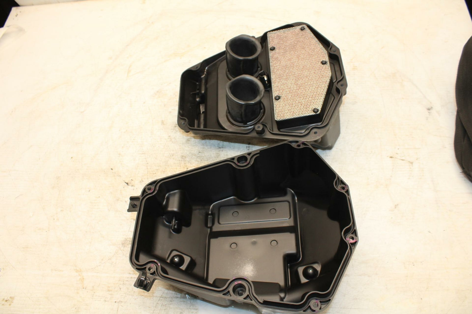 17-20 KAWASAKI NINJA 650 AIRBOX AIR INTAKE FILTER BOX BB364