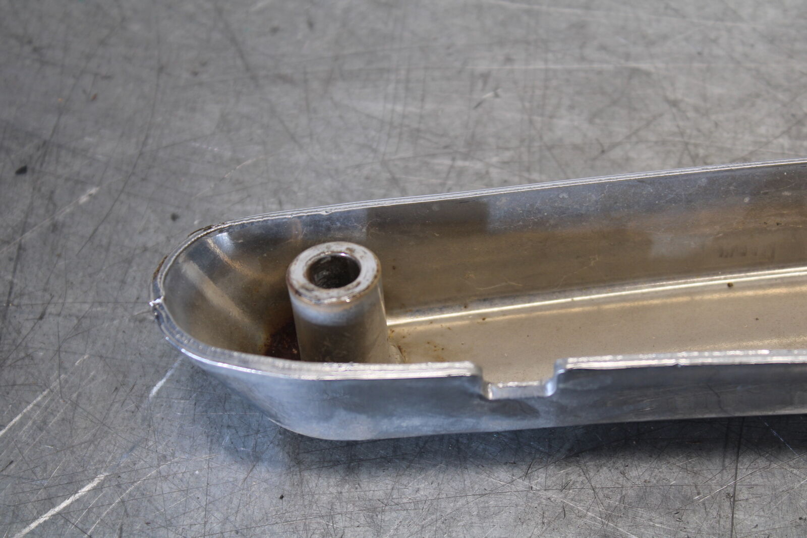 05-09 SUZUKI BOULEVARD C90 REAR BACK FENDER SUPPORT FRAME SUBFRAME BB692