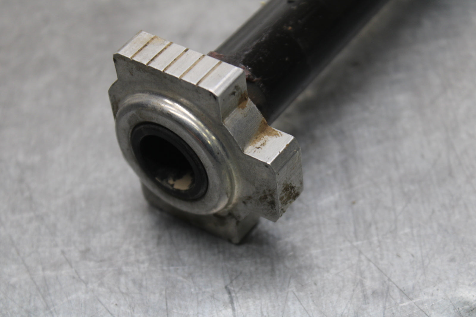 21-24 KTM 890 ADVENTURE R REAR AXLE BACK WHEEL RIM PIVOT BOLT AXEL BB723
