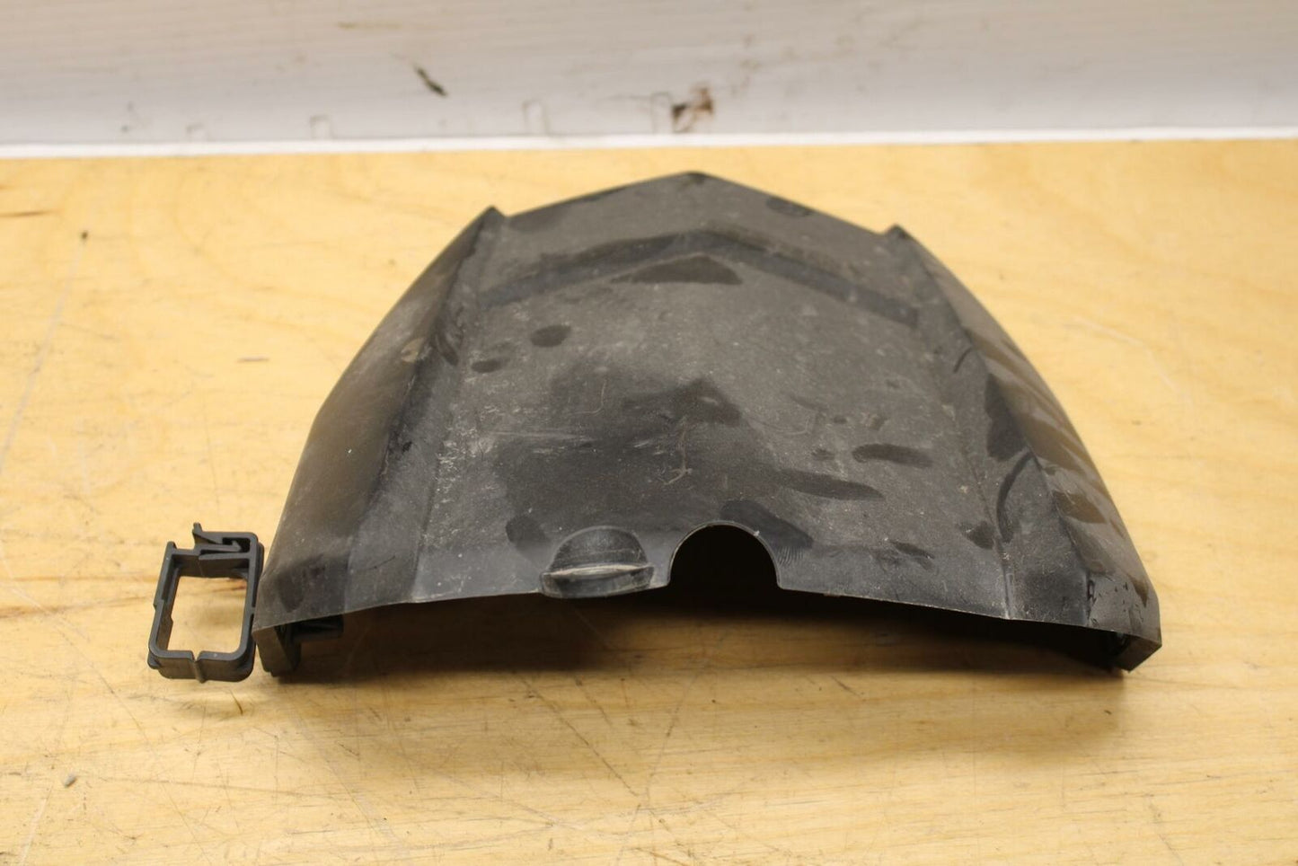 14-17 YAMAHA FZ09 REAR BACK WHEEL TIRE HUGGER FENDER BB321
