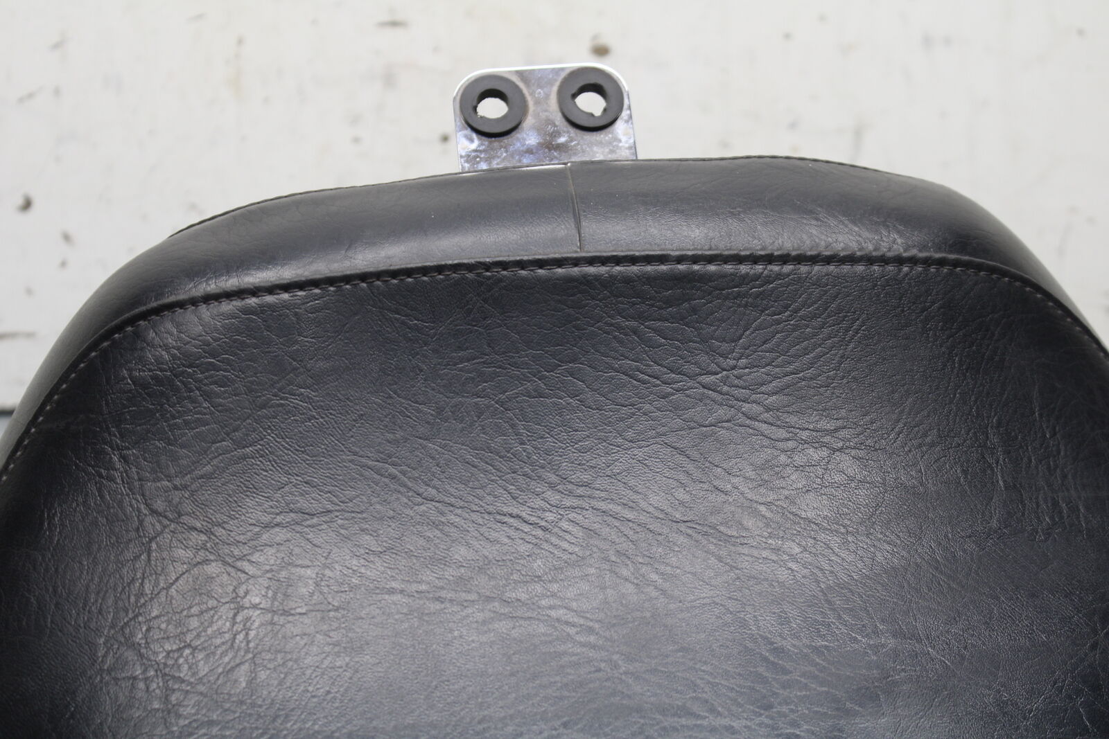 05-06 SUZUKI BOULEVARD M50 FRONT SEAT 45100-10F00-R22 45100-41F02-48H BB671