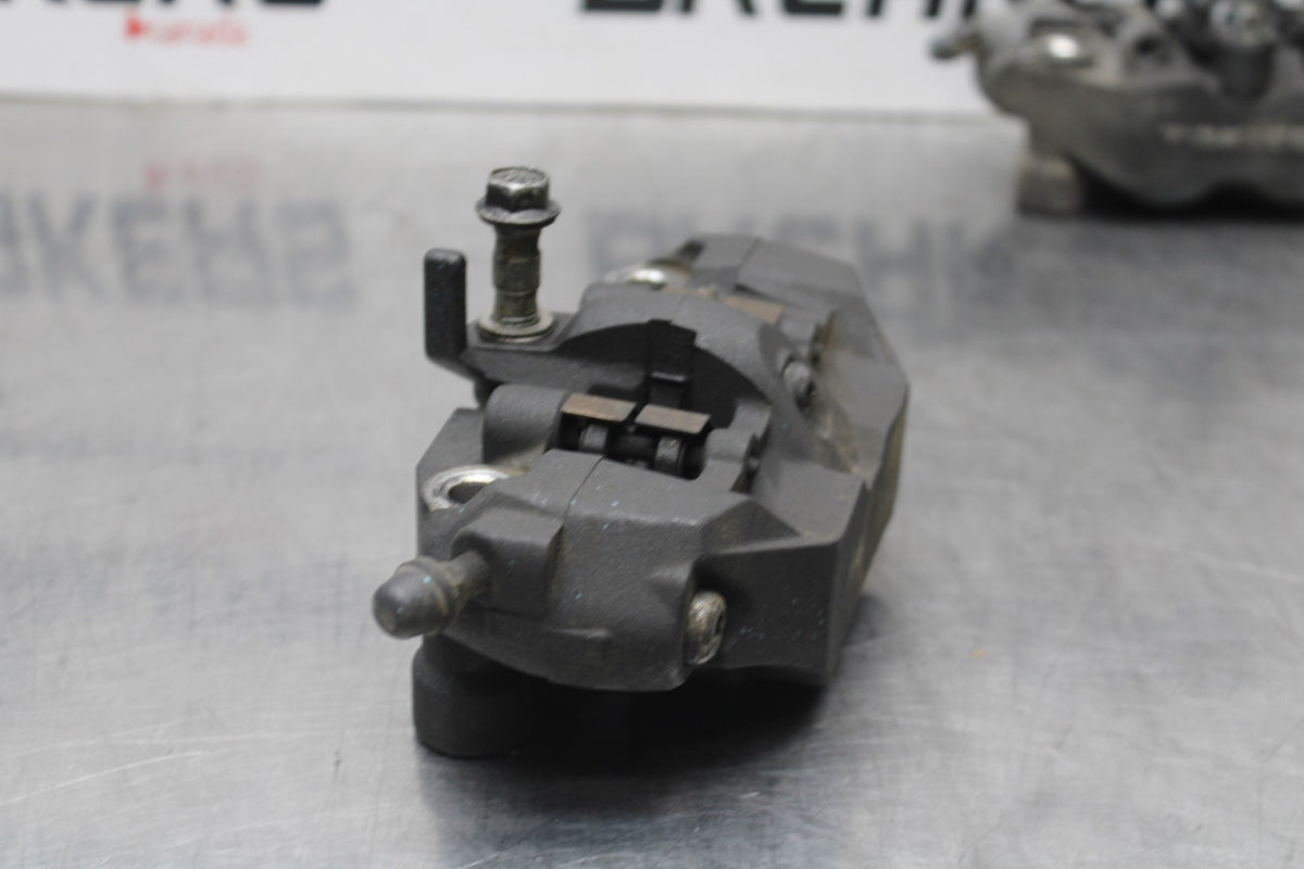 06-07 SUZUKI GSXR600 RIGHT LEFT FRONT BRAKE CALIPER SET PAIR CALIPERS BB836