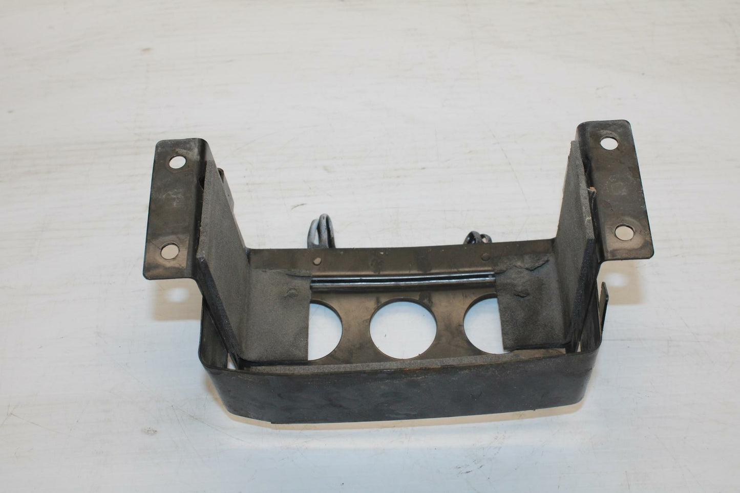 93-96 SUZUKI GSXR750W REAR BACK TAIL UNDERTAIL BATTERY TRAY BOX BB266