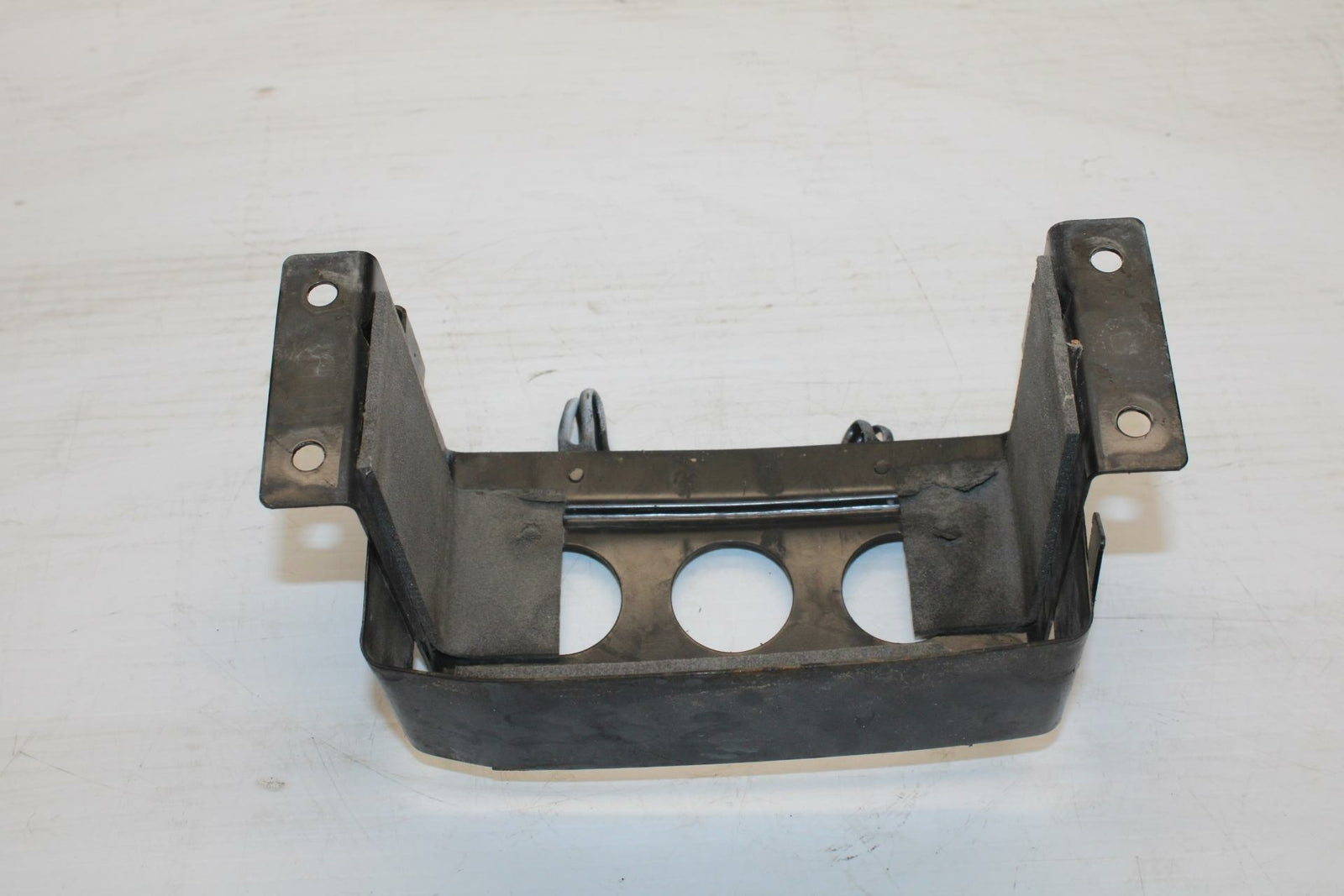93-96 SUZUKI GSXR750W REAR BACK TAIL UNDERTAIL BATTERY TRAY BOX BB266