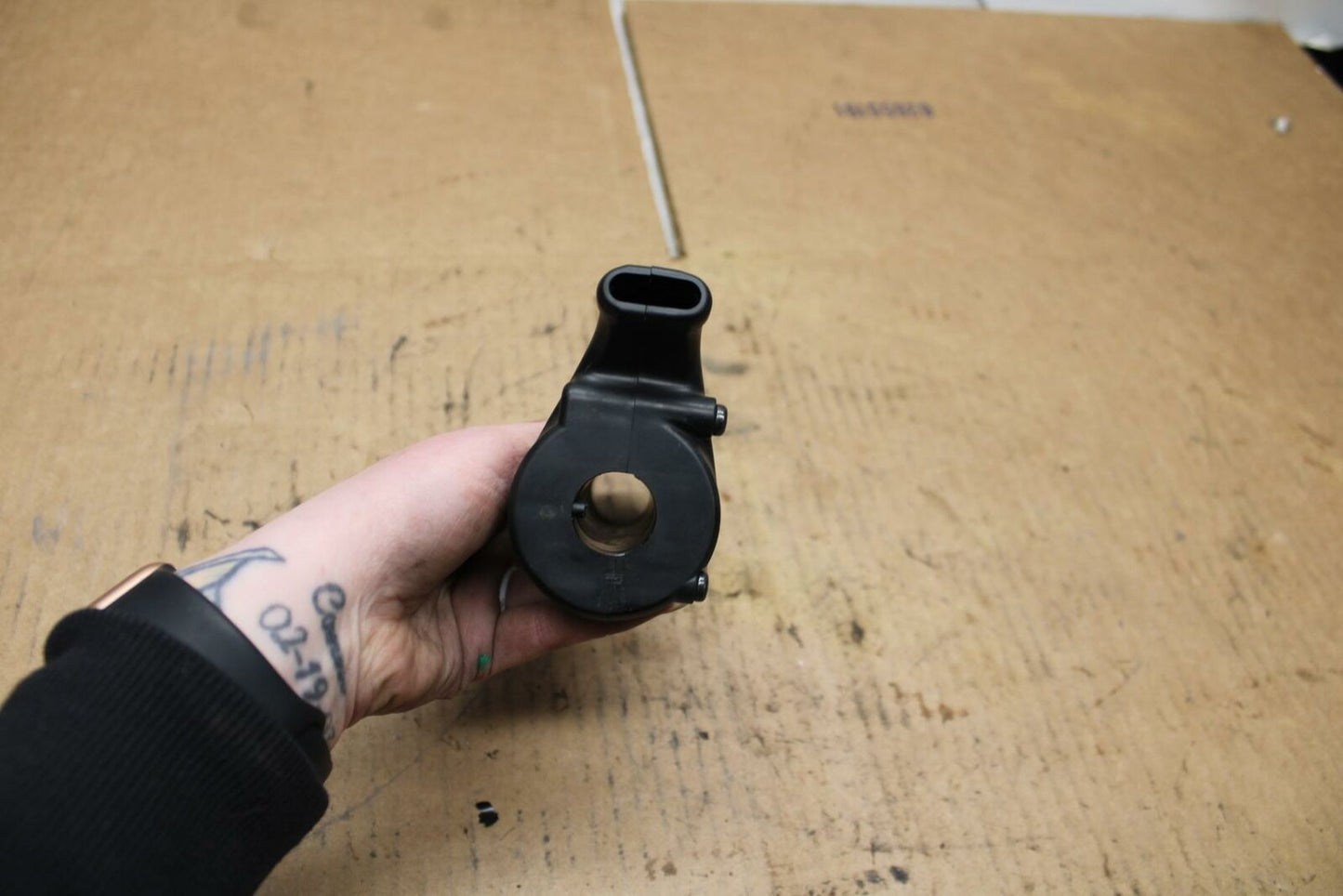 09-12 KAWASAKI NINJA ZX6R THROTTLE CABLE LINE HOUSING GUIDE BB383