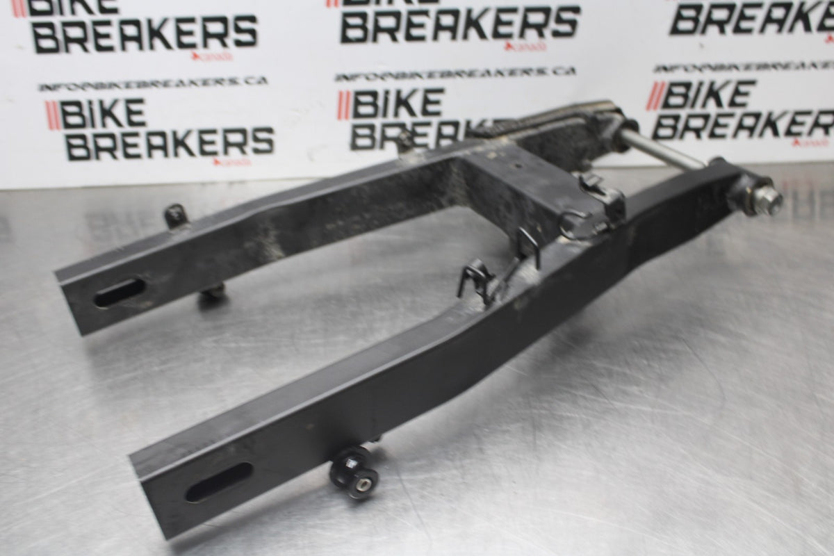 18-26 KAWASAKI Z400 REAR SWINGARM BACK SUSPENSION SWING ARM BB852