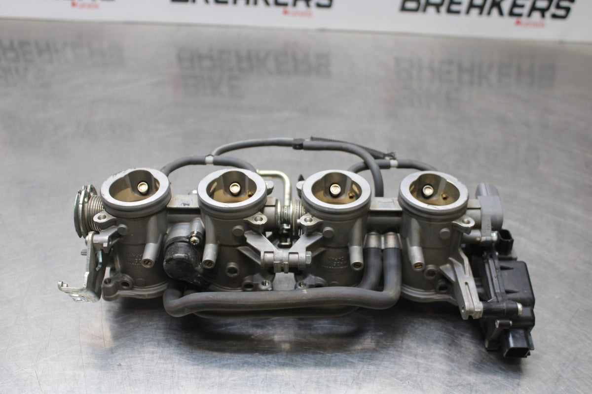 11-22 SUZUKI GSXR 600  MAIN FUEL INJECTORS / THROTTLE BODIES BB193