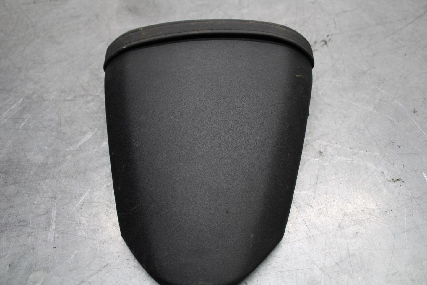 2009 Kawasaki Ninja ZX6R ZX600R REAR BACK PASSENGER TANDEM SEAT PAD SADDLE BB548