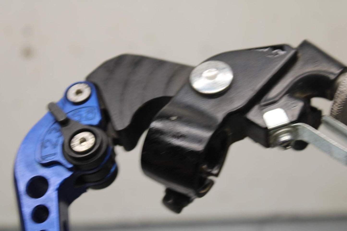 2011 Suzuki GSXR1000 CLUTCH PERCH MOUNT WITH LEVER 
