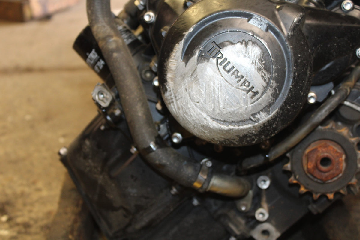 12 TRIUMPH STREET TRIPLE R ENGINE MOTOR BB914