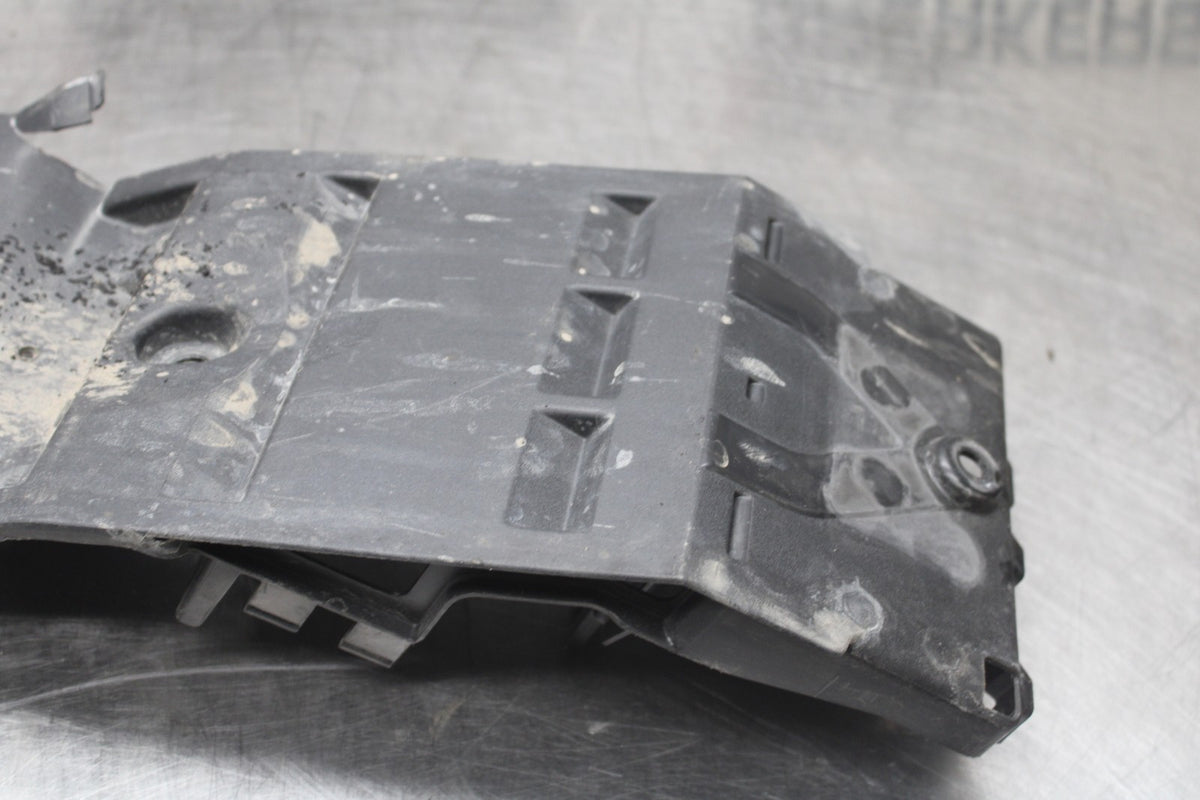 11-24 SUZUKI GSXR750 REAR BACK TAIL UNDERTAIL BATTERY TRAY PLASTIC BB879